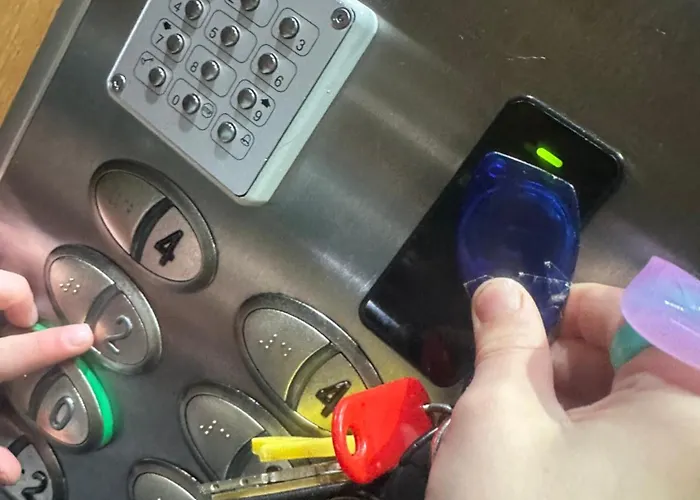 Elysee Darcy - Devosge Hyper Centre ,liberte Gare - *